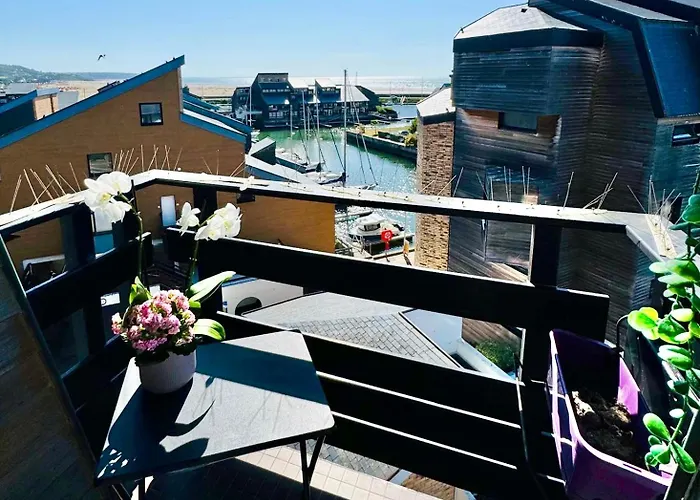 Appartamento Avec Balcon Vue *