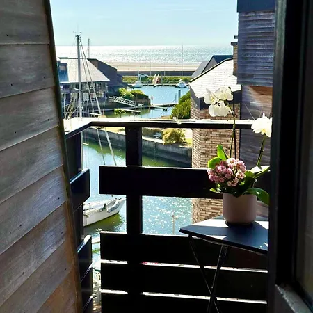 Avec Balcon Vue شقة *